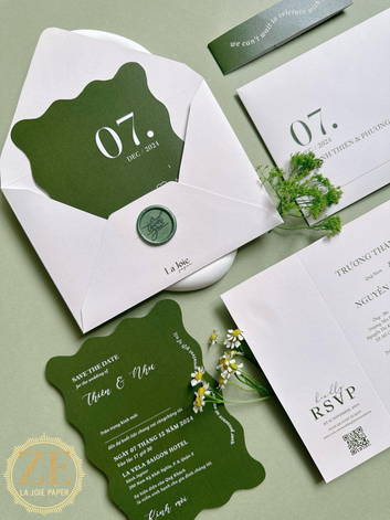 GREEN SCALLOP wedding invitation
